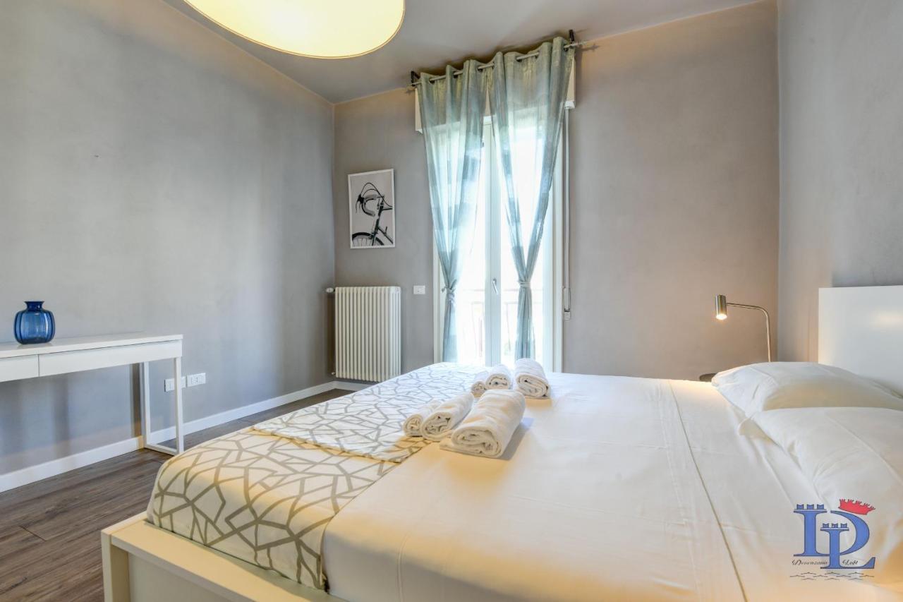 Desenzanoloft Official Partner Marriott Homes & Villas - Bacco Family Apartment Desenzano del Garda Eksteriør bilde